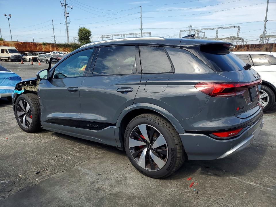 2025 Audi Sq8 VIN WA125BGF7SA050336 COPART salvage auction — FRONT END, Salvage Title, sold $36,000 on 2026-08-26 (photo 2)
