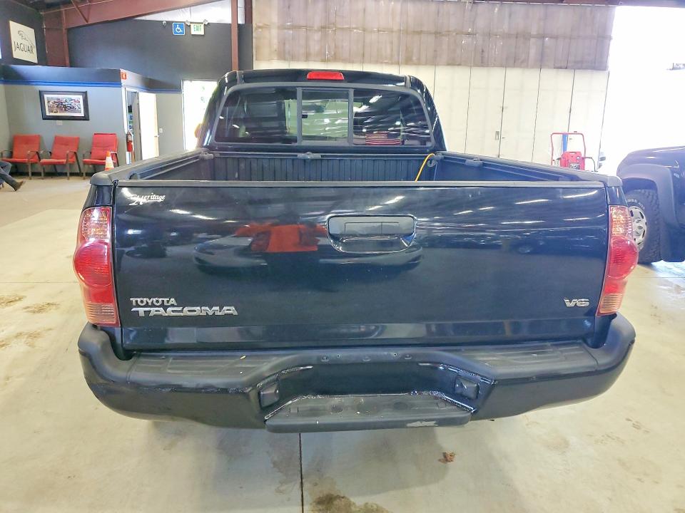 2015 Toyota Tacoma VIN 5TFUU4EN2FX125065 COPART salvage auction — MINOR DENT/SCRATCHES, Vt - Certificate Of Title (P), sold $1,550 on 2026-07-30 (photo 6)