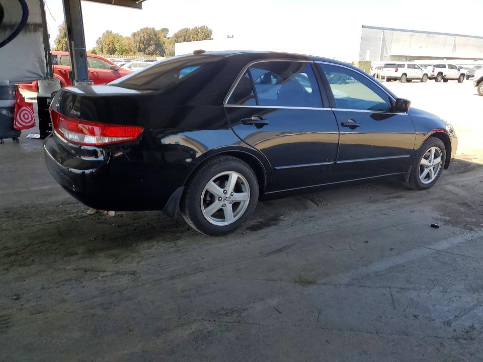 2004 Honda Accord VIN JHMCM56734C019132 COPART salvage auction — MINOR DENT/SCRATCHES, CA - DIS/DLR/EXP ONLY CLEAN TITLE, sold $30 on 2026-07-28 (photo 3)