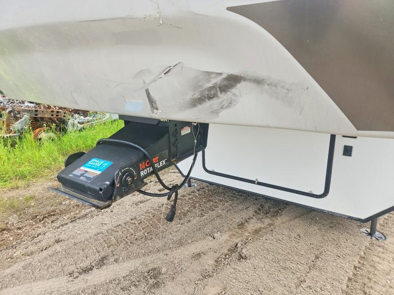2022 Alliance rv Recreational vehicle (rv) VIN 7M5FP3422NB202137 COPART salvage auction — FRAME DAMAGE, ON - PERMIT NO BRAND - UNFIT, sold $10,200 on 2026-07-21 (photo 8)