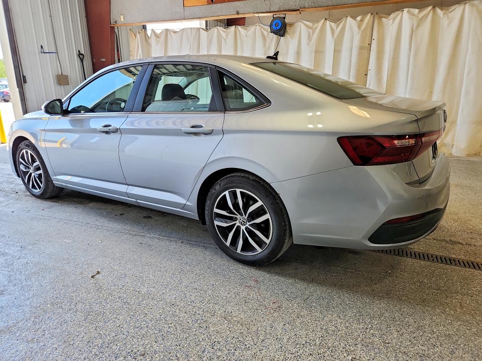 2026 Volkswagen Jetta VIN 3VW7W7BU5TM031183 COPART salvage auction — FRONT END, VA - CERTIFICATE OF TITLE, sold $11,600 on 2026-07-20 (photo 2)