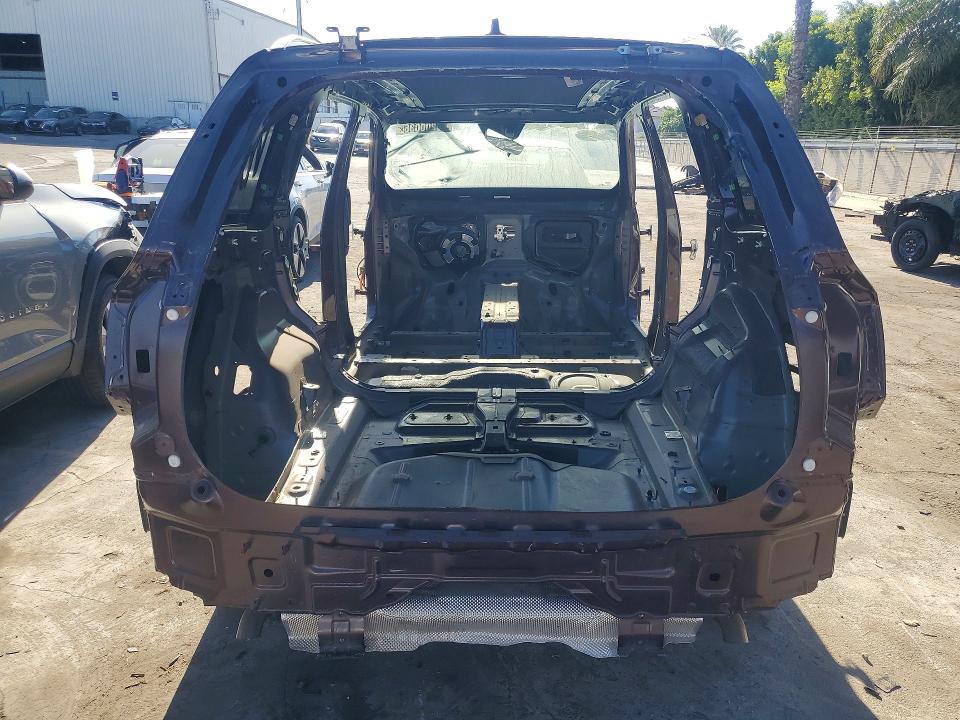 2025 Volvo Xc90 VIN YV4H60JG6S1349994 COPART salvage auction — STRIPPED, CA - SALVAGE CERTIFICATE, sold $7,200 on 2026-08-04 (photo 6)