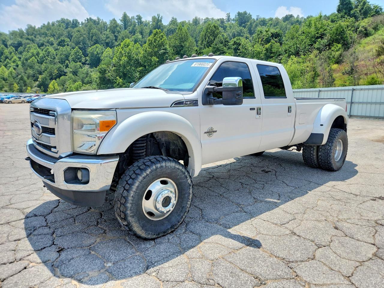2015 Ford F-350 Super Duty VIN 1FT8W3DT8FEB92075 — COPART salvage auction photo