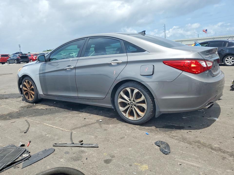 2013 Hyundai Sonata VIN 5NPEC4AB2DH650168 COPART salvage auction — SIDE, Fl - Cert Of Title Slvg Rebuildable, sold $800 on 2026-07-15 (photo 2)