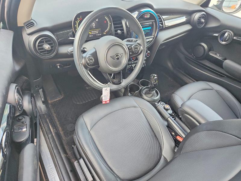 2021 Mini Cooper VIN WMWXR3C07M2P14233 COPART salvage auction — SIDE, Nc - Salvage Certificate Of Title, sold $6,600 on 2026-08-14 (photo 8)
