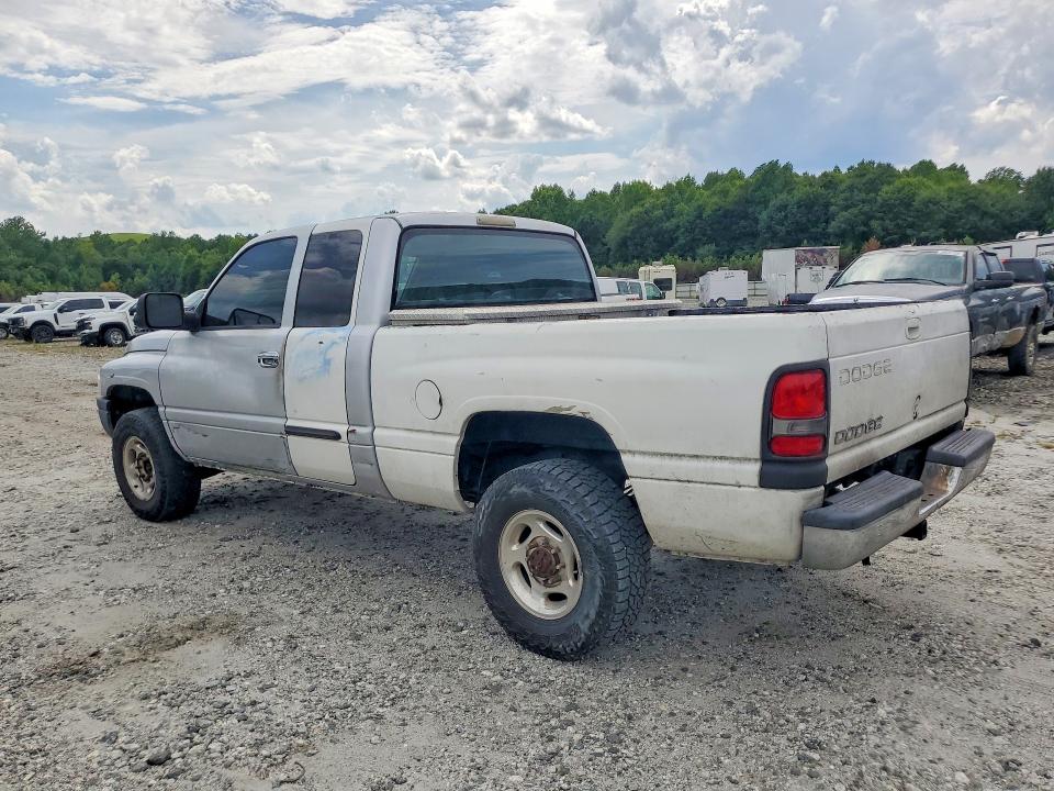 2002 Dodge Ram VIN 3B7KC23642M263037 COPART salvage auction — MINOR DENT/SCRATCHES, SC - CERT OF TITLE-SALVAGE, sold $1,200 on 2026-07-27 (photo 2)