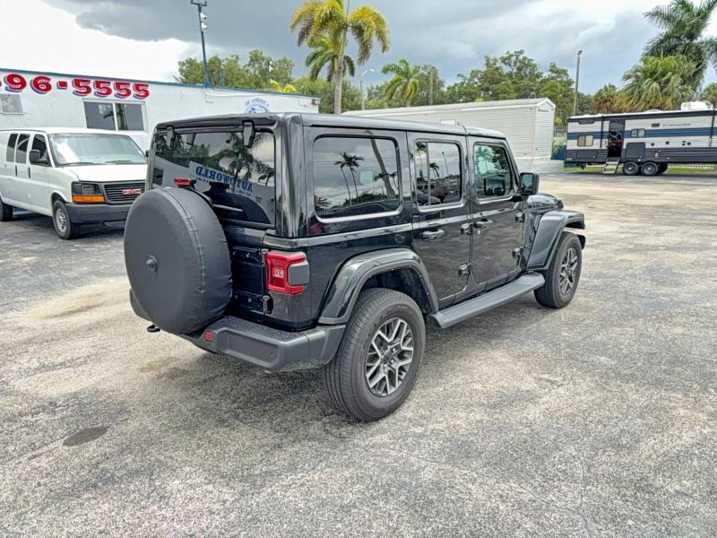 2025 Jeep Wrangler / VIN 1C4PJXEN4SW508884 COPART salvage auction — NORMAL WEAR, Fl - Cert Of Title-Rebuilt (P), sold $35,500 on 2026-07-29 (photo 4)