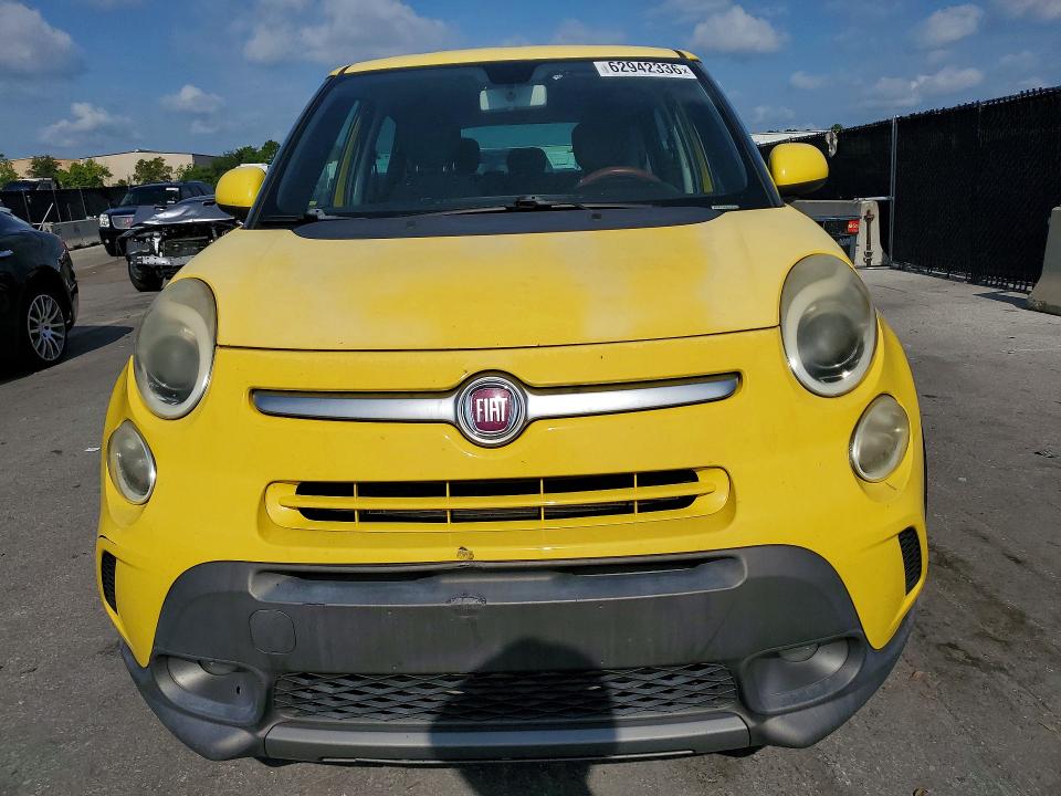 2014 Fiat 500l VIN ZFBCFADHXEZ019629 COPART salvage auction — REAR END, Fl - Cert Of Title Slvg Rebuildable, sold $500 on 2026-08-06 (photo 5)