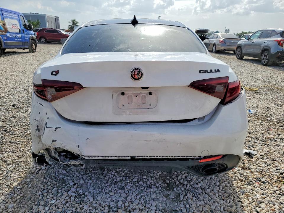 2021 Alfa romeo Giulia VIN ZARFANBN9M7640918 COPART salvage auction — FRONT END, Fl - Certificate Of Destruction, sold $875 on 2026-08-18 (photo 6)