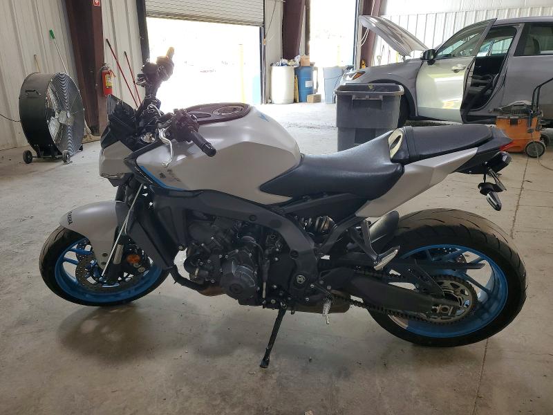 2025 Yamaha Mt VIN JYARN94E7SA003571 COPART salvage auction — VANDALISM, Pa - Certificate Of Salvage, sold $7,100 on 2026-09-03 (photo 3)