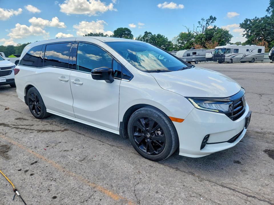 2024 Honda Odyssey VIN 5FNRL6H74RB003050 COPART salvage auction — HAIL, MO - CERTIFICATE OF TITLE, sold $13,700 on 2026-07-29 (photo 4)
