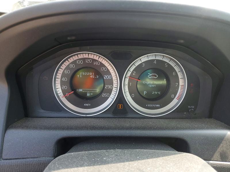 2012 Volvo Xc60 VIN YV4902DZ5C2296473 COPART salvage auction — SIDE, On - Permit No Brand - Unfit, sold $575 on 2026-08-13 (photo 9)