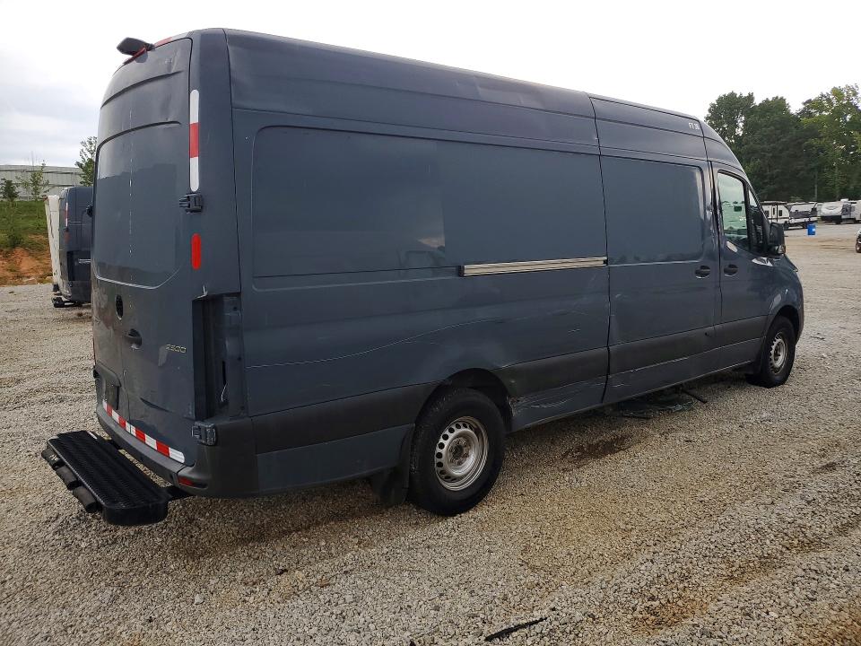 2019 Mercedes-benz Sprinter VIN WD4PF1CD0KP134220 COPART salvage auction — ALL OVER, GA - CERTIFICATE OF TITLE (P), sold $7,200 on 2026-07-29 (photo 3)
