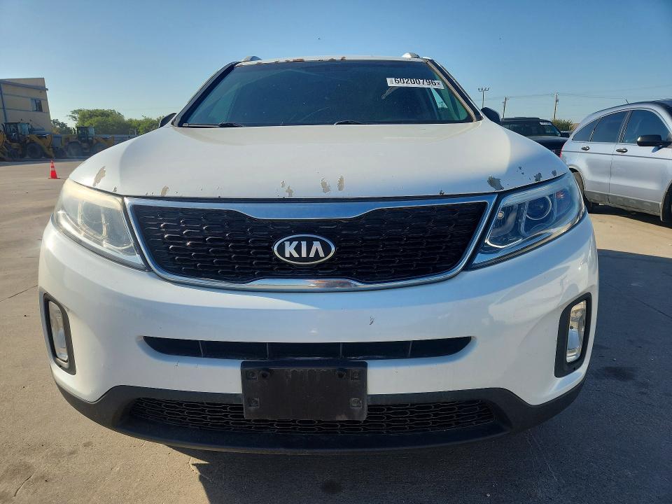 2014 Kia Sorento VIN 5XYKT3A66EG475738 COPART salvage auction — MINOR DENT/SCRATCHES, Tx - Certificate Of Title (P), sold $900 on 2026-07-18 (photo 5)