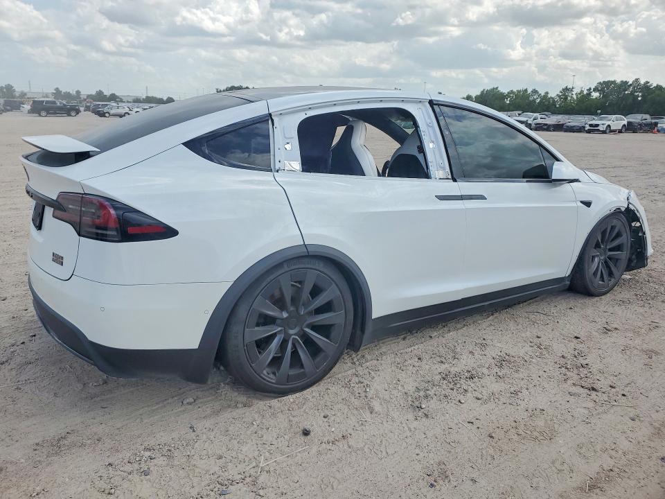 2022 Tesla Model x VIN 7SAXCBE62NF341412 COPART salvage auction — FRONT END, Tx - Salvage Vehicle Title, sold $20,300 on 2026-08-21 (photo 3)
