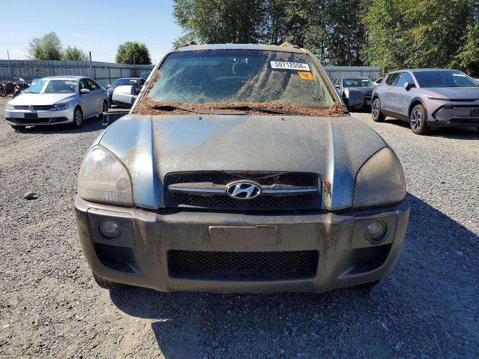 2008 Hyundai Tucson VIN KM8JN72D48U810858 COPART salvage auction — REAR END, WA - VEHICLE CERT OF OWNERSHIP-TITL, sold $300 on 2026-07-27 (photo 5)