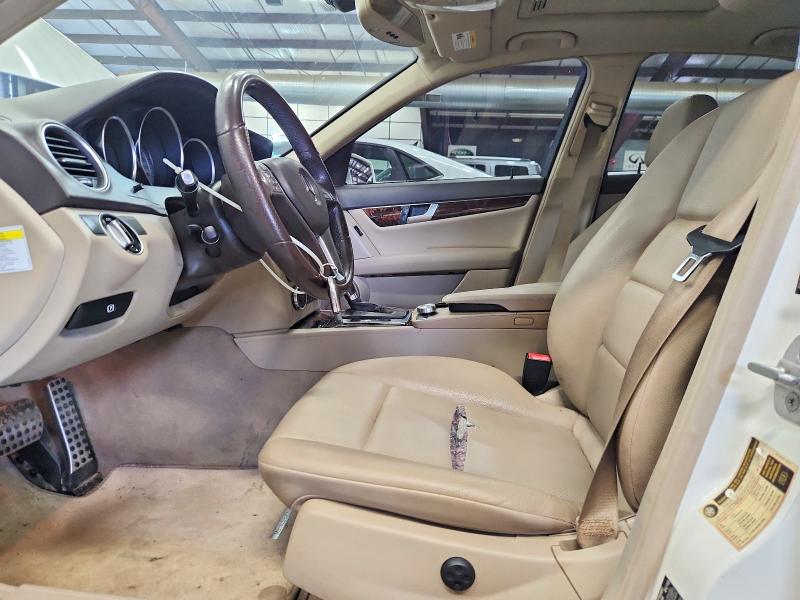 2013 Mercedes-benz C-klasse VIN WDDGF8AB7DR279496 COPART salvage auction — MINOR DENT/SCRATCHES, MA - CERTIFICATE OF TITLE, sold $450 on 2026-07-23 (photo 7)