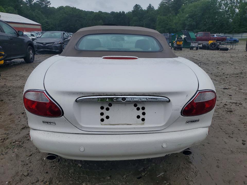 2004 Jaguar Xk series VIN SAJDA42C542A37072 COPART salvage auction — MINOR DENT/SCRATCHES, MA - CERT OF TITLE-RECONSTRCTD COLL, sold $1,750 on 2026-07-13 (photo 6)
