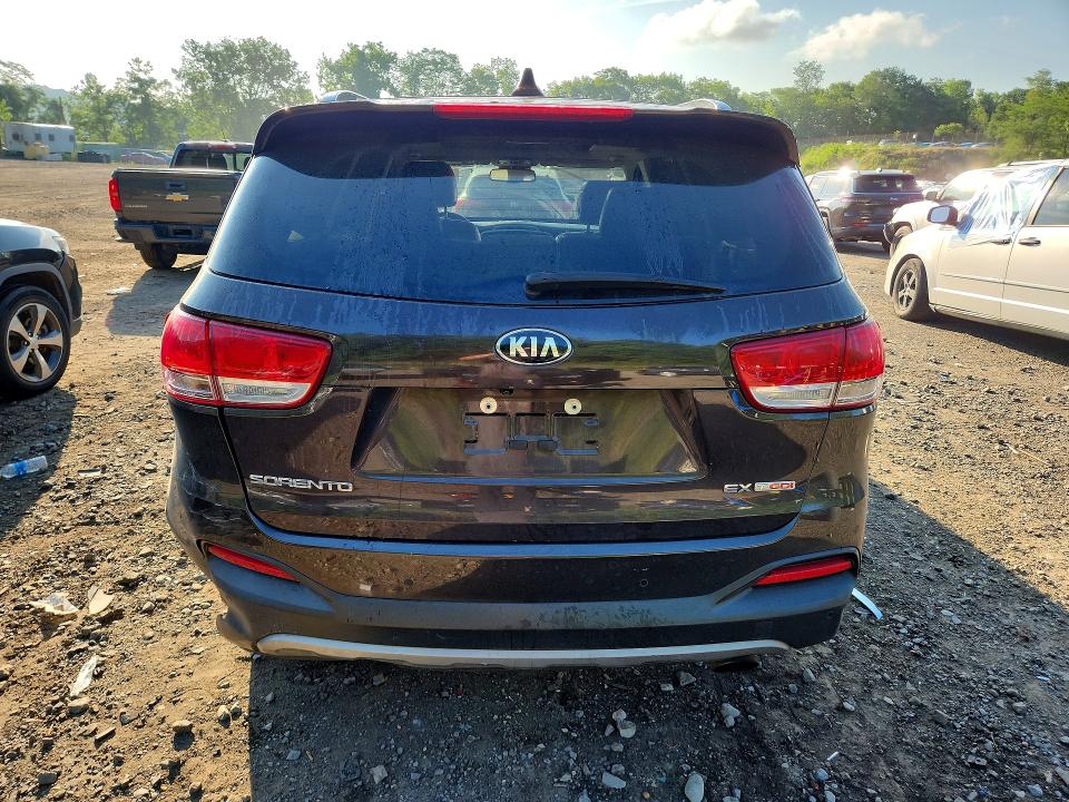 2017 Kia Sorento VIN 5XYPHDA11HG253646 COPART salvage auction — ENGINE BURN, Ny - Certificate Of Title, sold $450 on 2026-07-30 (photo 6)