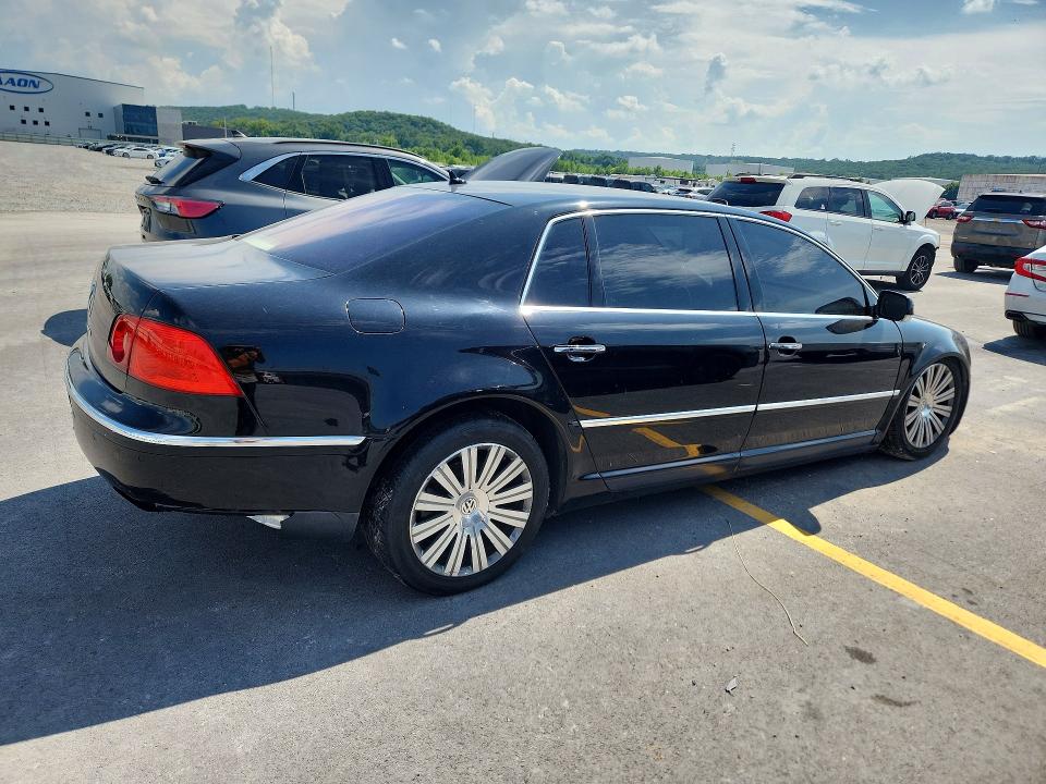 2005 Volkswagen Phaeton VIN WVWAF03DX58004583 COPART salvage auction — FRONT END, Ok - Certificate Of Title (P), sold $500 on 2026-07-31 (photo 3)