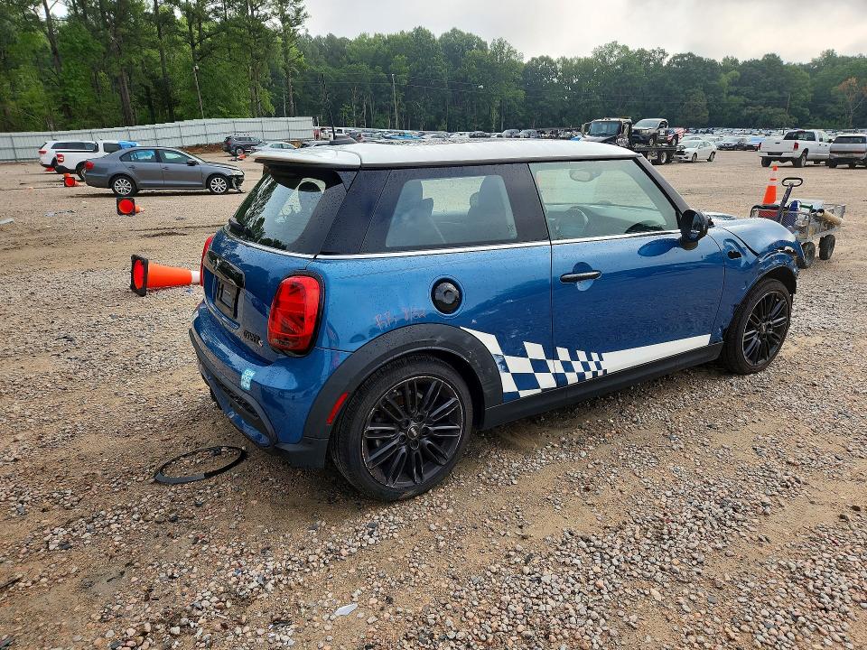 2022 Mini Cooper VIN WMW53DH06N2R21818 COPART salvage auction — FRONT END, Nc - Salvage Certificate Of Title, sold $4,250 on 2026-08-07 (photo 3)