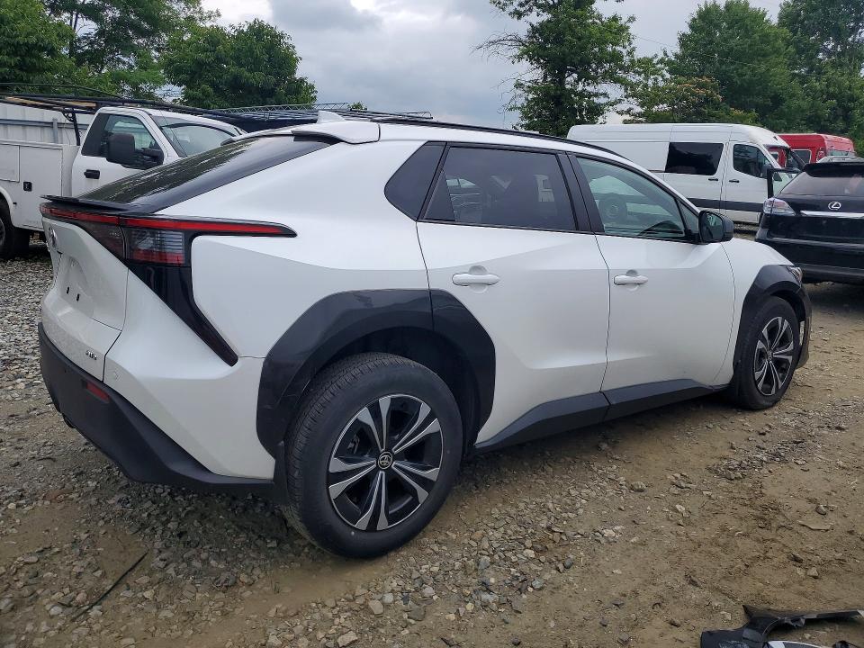 2024 Toyota Bz4x VIN JTMABACA2RA085472 COPART salvage auction — FRONT END, Salvage Title, sold $8,800 on 2026-08-24 (photo 3)