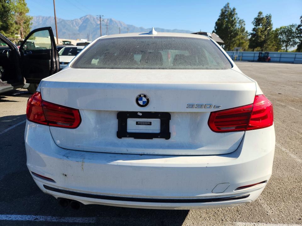 2018 BMW VIN WBA8E1C54JA178276 COPART salvage auction — FRONT END, Ca - Lien Papers-Clean Or Ac, sold $875 on 2026-07-18 (photo 6)