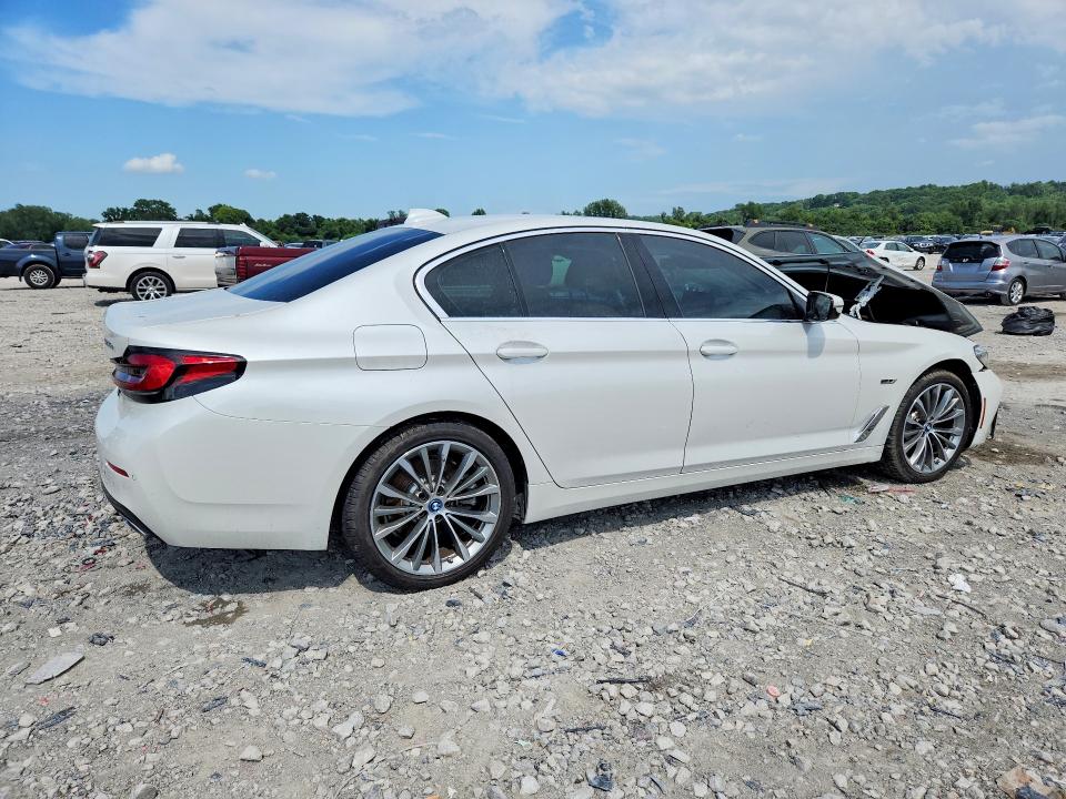 2023 BMW 5er VIN WBA33AG09PCM09829 COPART salvage auction — FRONT END, Fl - Certificate Of Destruction, sold $175 on 2026-07-29 (photo 3)