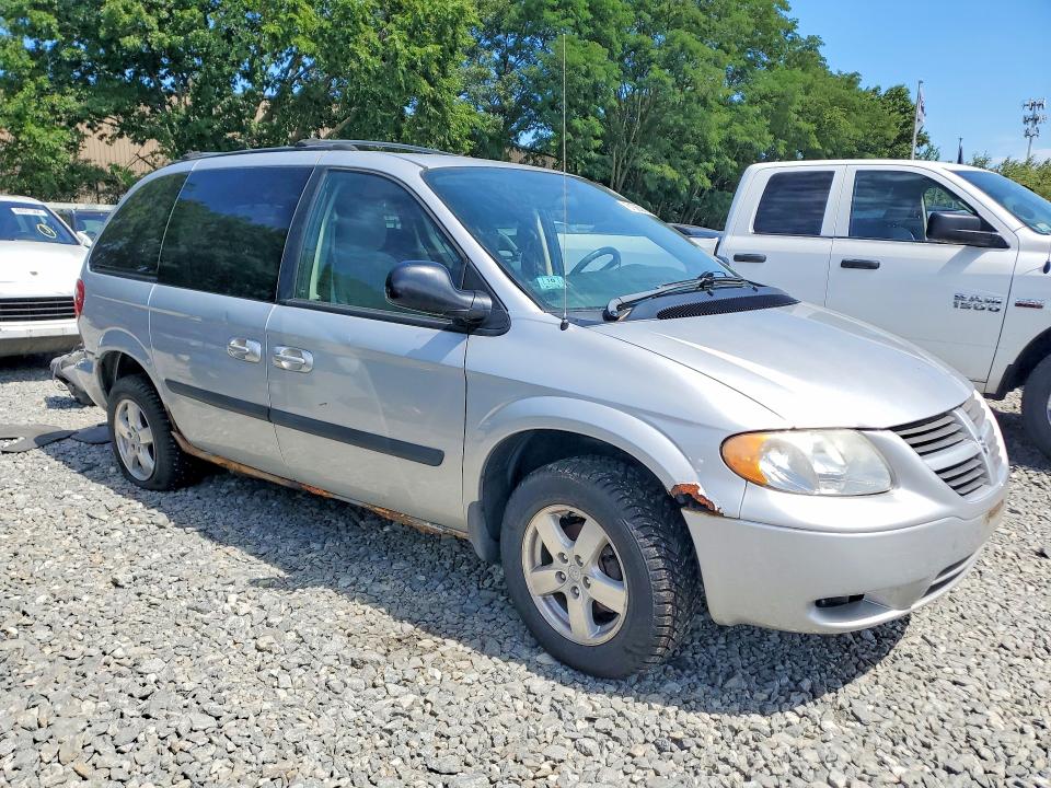 2006 Dodge Caravan VIN 1D4GP45R36B502140 COPART salvage auction — MINOR DENT/SCRATCHES, MA - CERTIFICATE OF TITLE, sold $400 on 2026-07-30 (photo 4)