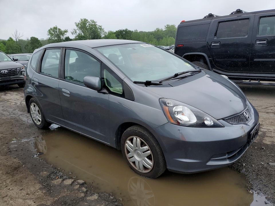 2013 Honda Fit VIN JHMGE8H35DC006795 COPART salvage auction — MINOR DENT/SCRATCHES, Nj - Certificate Of Title, sold $800 on 2026-07-21 (photo 4)