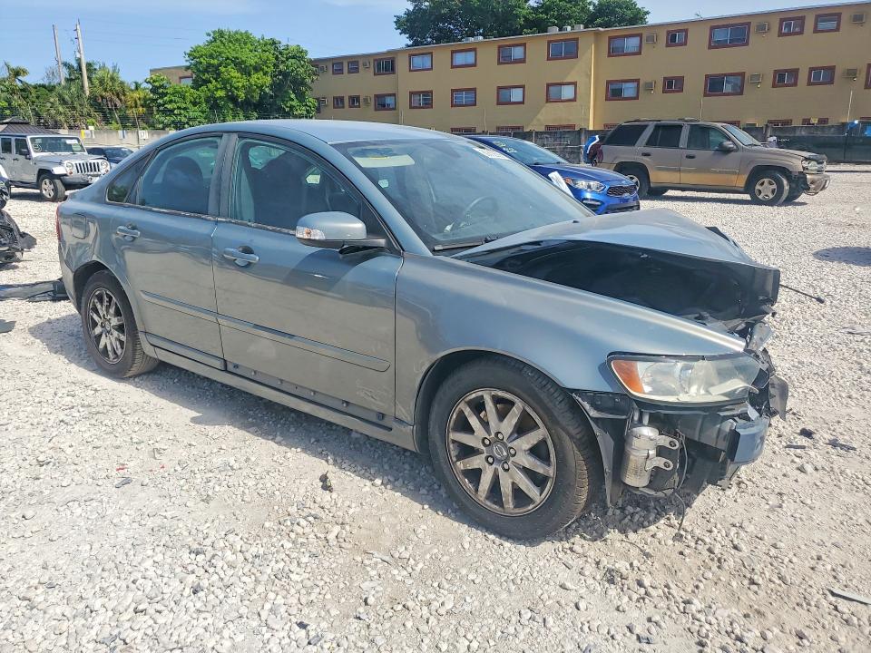 2008 Volvo S40 VIN YV1MS382582366680 COPART salvage auction — FRONT END, FL - CERT OF TITLE SLVG REBUILDABLE, sold $350 on 2026-08-07 (photo 4)