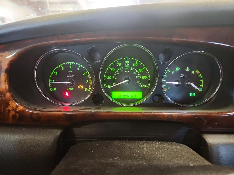 2004 Jaguar Xj series VIN SAJWA71C64SG22528 COPART salvage auction — MINOR DENT/SCRATCHES, Mi - Dealer Only Clean Title, sold $525 on 2026-07-31 (photo 9)