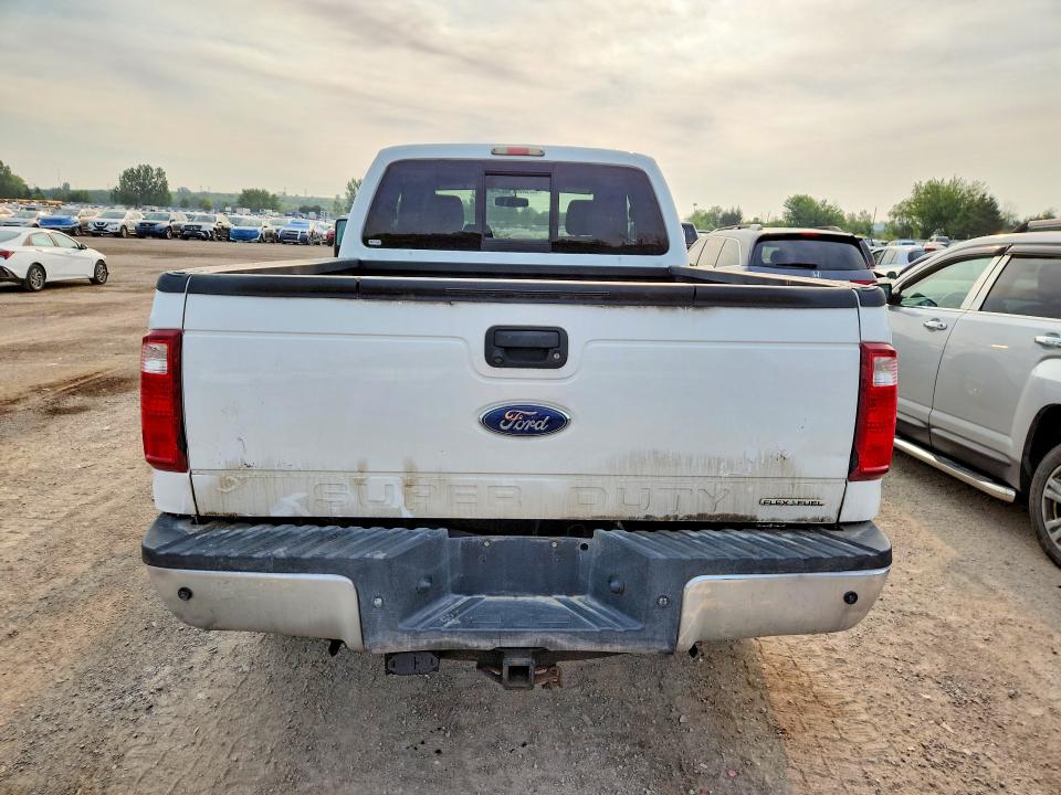 2012 Ford F-350 super duty VIN 1FT8X3B60CEA30768 COPART salvage auction — SIDE, ON - PERMIT NO BRAND - UNFIT, sold $2,750 on 2026-07-28 (photo 6)