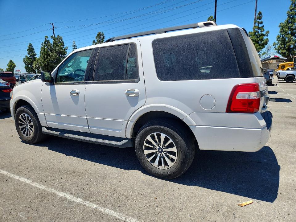 2017 Ford VIN 1FMJU1HT1HEA85423 COPART salvage auction — FRONT END, Ca - Dis/Dlr/Exp Only Clean Title, sold $2,300 on 2026-07-23 (photo 2)