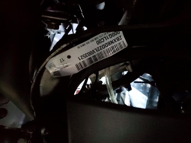 2020 Can-am Spyder roadster VIN 2BXNBDD22LV003521 COPART salvage auction — UNDERCARRIAGE, AB - OOP - NONREPAIRABLE, sold $8,500 on 2026-07-14 (photo 8)