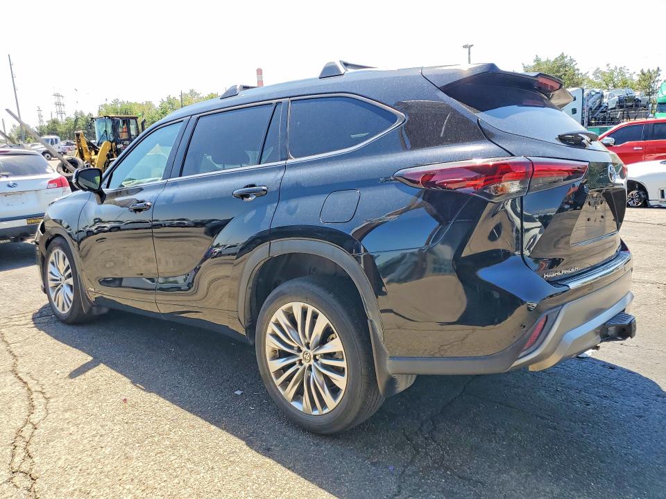 2024 Toyota VIN 5TDEBRCH2RS644728 COPART salvage auction — FRONT END, CO - SALVAGE TITLE, sold $14,400 on 2026-07-21 (photo 2)