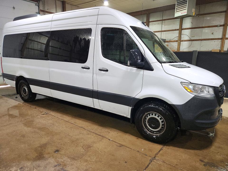 2025 Mercedes-benz Sprinter VIN W1Z4KGHY6ST218970 COPART salvage auction — SIDE, OH - CERTIFICATE OF TITLE (P), sold $34,000 on 2026-07-20 (photo 4)