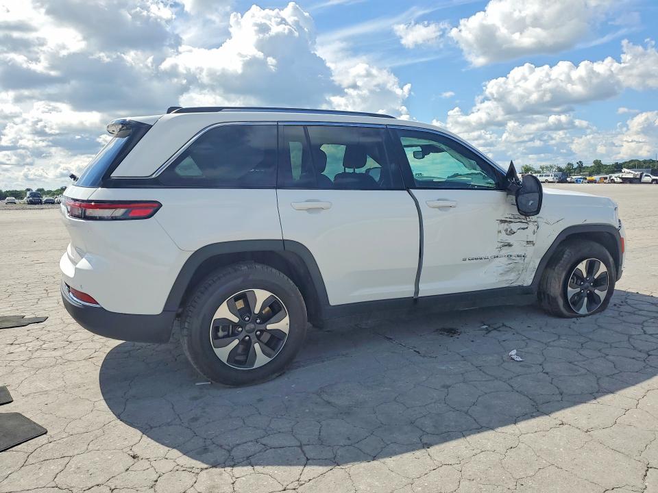 2024 Jeep Cherokee VIN 1C4RJYB63RC720358 COPART salvage auction — SIDE, Oh - Certificate Of Title (P), sold $14,300 on 2026-07-29 (photo 3)