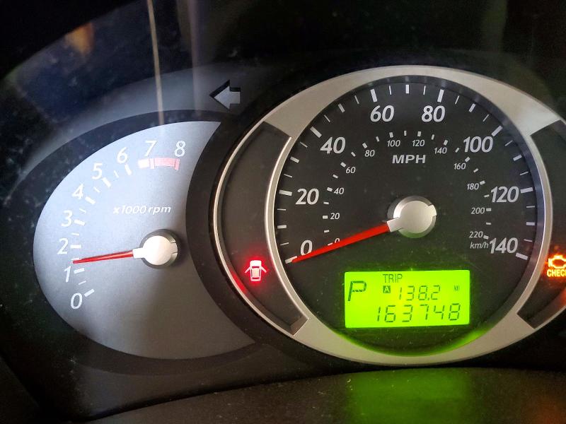 2008 Hyundai Tucson VIN KM8JM12BX8U712609 COPART salvage auction — MINOR DENT/SCRATCHES, Ky - Certificate Of Title, sold $675 on 2026-07-27 (photo 9)