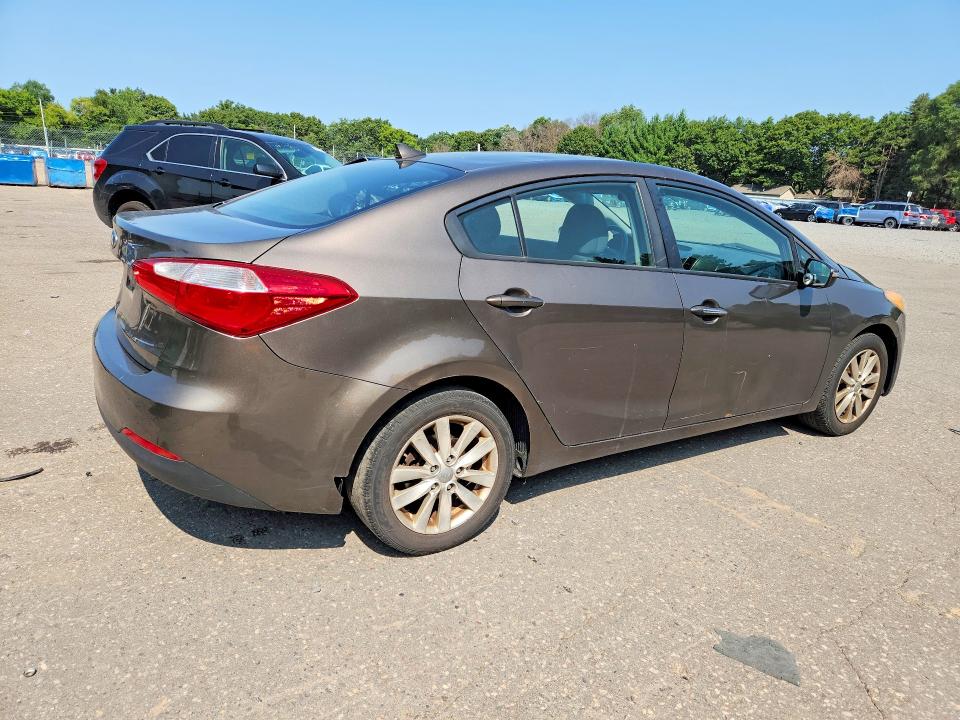 2014 Kia Forte VIN KNAFX4A6XE5101960 COPART salvage auction — MECHANICAL, Mn - Certificate Of Title, sold $225 on 2026-07-28 (photo 3)
