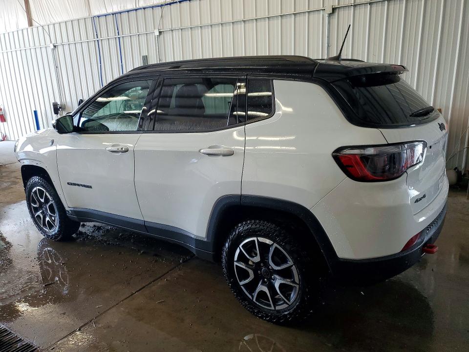 2025 Jeep Compass VIN 3C4NJDDN4ST532681 COPART salvage auction — FRONT END, Fl - Certificate Of Title, sold $9,500 on 2026-07-22 (photo 2)