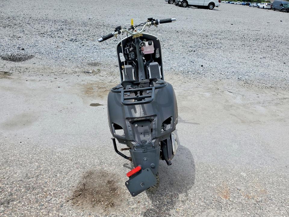 2022 Piaggio VIN ZAPMA39M8N5203362 COPART salvage auction — WATER/FLOOD, Fl - Certificate Of Destruction, sold $10 on 2026-07-28 (photo 4)