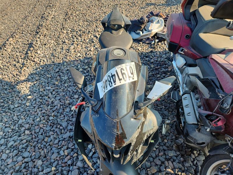 2024 Yamaha Yzf VIN JYARM38E5RA009759 COPART salvage auction — ROLLOVER, IL - SALVAGE CERTIFICATE, sold $1,000 on 2026-09-14 (photo 5)