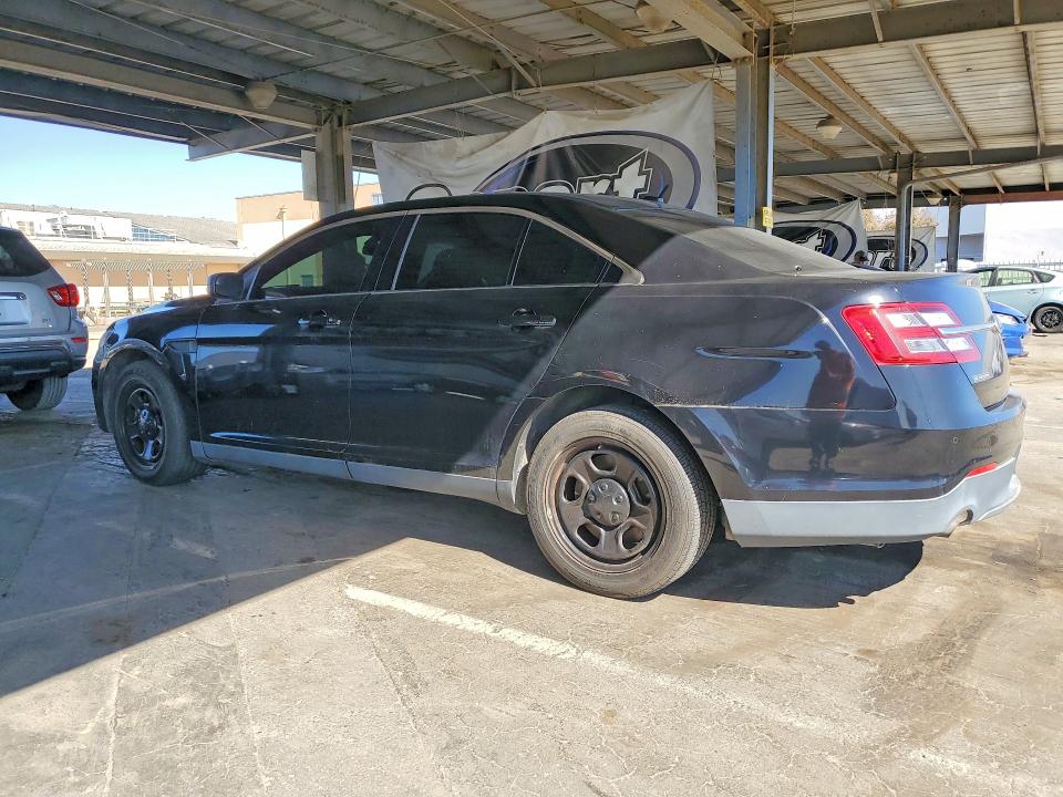 2015 Ford Taurus VIN 1FAHP2MK8FG163782 COPART salvage auction — MINOR DENT/SCRATCHES, Ca - Dis/Dlr/Exp Only Clean Title, sold $300 on 2026-07-30 (photo 2)