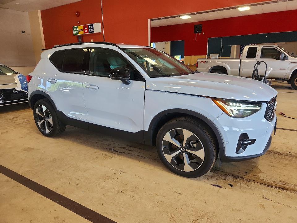 2026 Volvo Xc40 VIN YV4L12UC5T2807419 COPART salvage auction — SIDE, NY - CERTIFICATE OF TITLE, sold $11,600 on 2026-07-27 (photo 4)