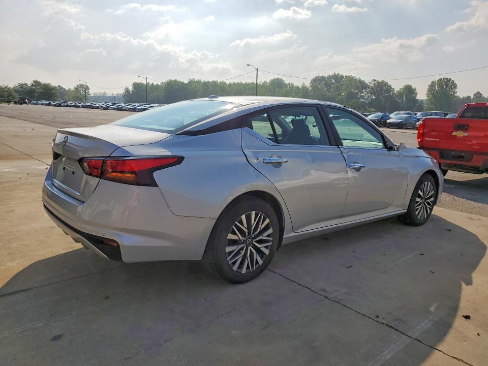 2025 Nissan Altima VIN 1N4BL4DV7SN386716 COPART salvage auction — ROOF, Fl - Cert Of Title Slvg Rebuildable, sold $7,600 on 2026-07-30 (photo 3)