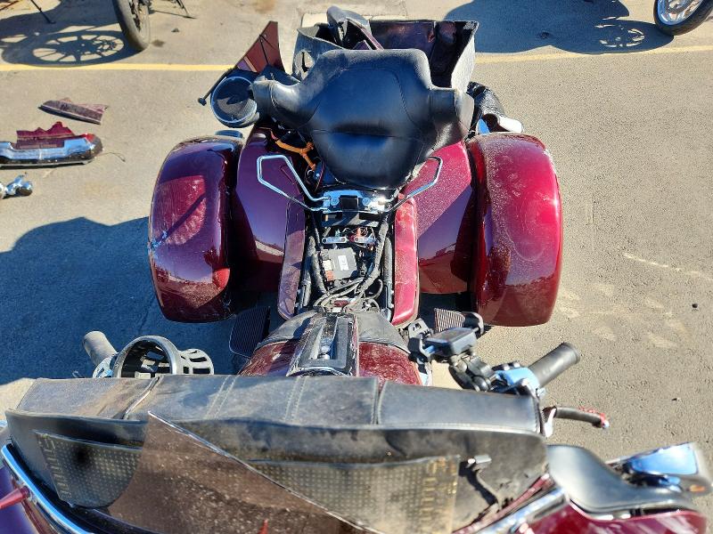 2016 Harley-davidson Flhtcutg VIN 1HD1MAL33GB854126 COPART salvage auction — FRONT END, CA - SALVAGE CERTIFICATE, sold $70 on 2026-09-11 (photo 5)