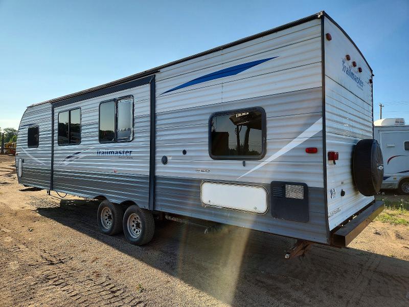 2018 Gulf stream Trailmaste VIN 1NL1G3320J1130011 COPART salvage auction — SIDE, CZ, sold $3,500 on 2026-08-18 (photo 3)