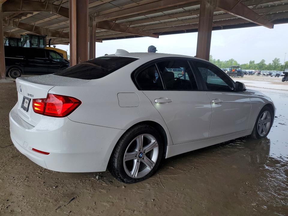 2015 BMW 3er VIN WBA3B1C58FK136052 COPART salvage auction — UNDERCARRIAGE, Tx - Salvage Vehicle Title, sold $2,050 on 2026-08-14 (photo 3)