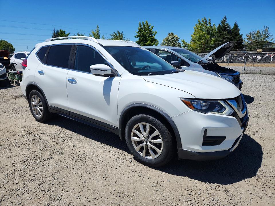 2017 Nissan Rogue VIN KNMAT2MT7HP591863 COPART salvage auction — MINOR DENT/SCRATCHES, Ca - Certificate Of Title, sold $1,000 on 2026-07-28 (photo 4)